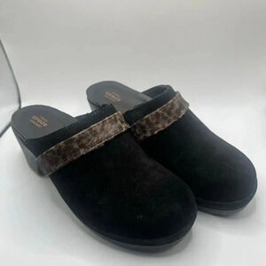 Crocs Sarah Suede Clogs Women's Size 5 Black Leopard Animal Print Slip On Mules